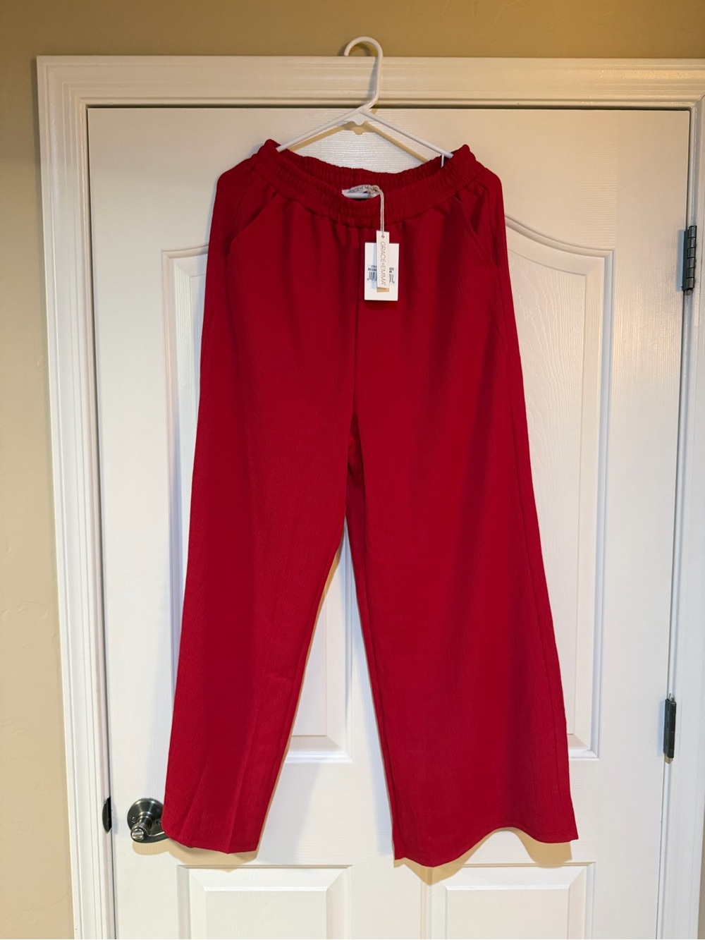 Women's Wide-Leg Pull-On Pants in Red